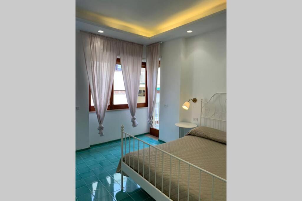 شقة Super Attico Vista Mare Con Piscina سورينتو المظهر الخارجي الصورة